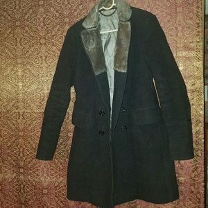 Burberry fur coller trench coat